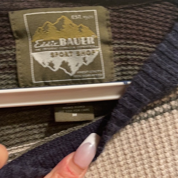 Eddie Bauer Medium stripe Crewneck sweater - Picture 2 of 3